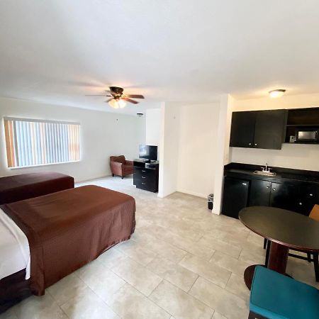 Tarpon Inn Tarpon Springs Bagian luar foto