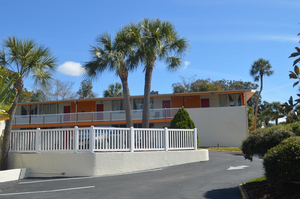 Tarpon Inn Tarpon Springs Bagian luar foto