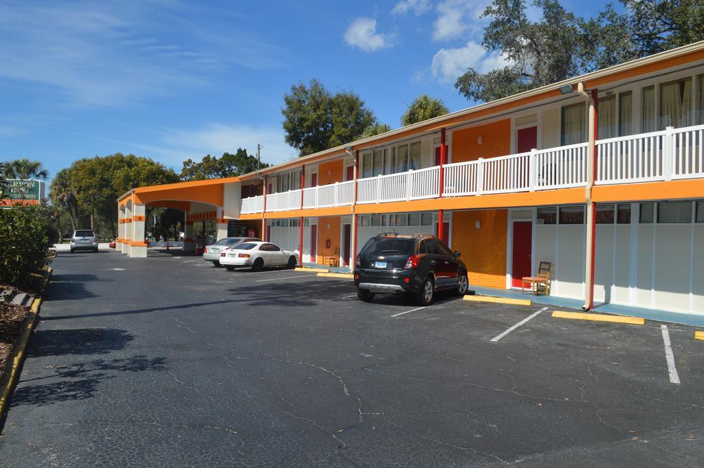 Tarpon Inn Tarpon Springs Bagian luar foto