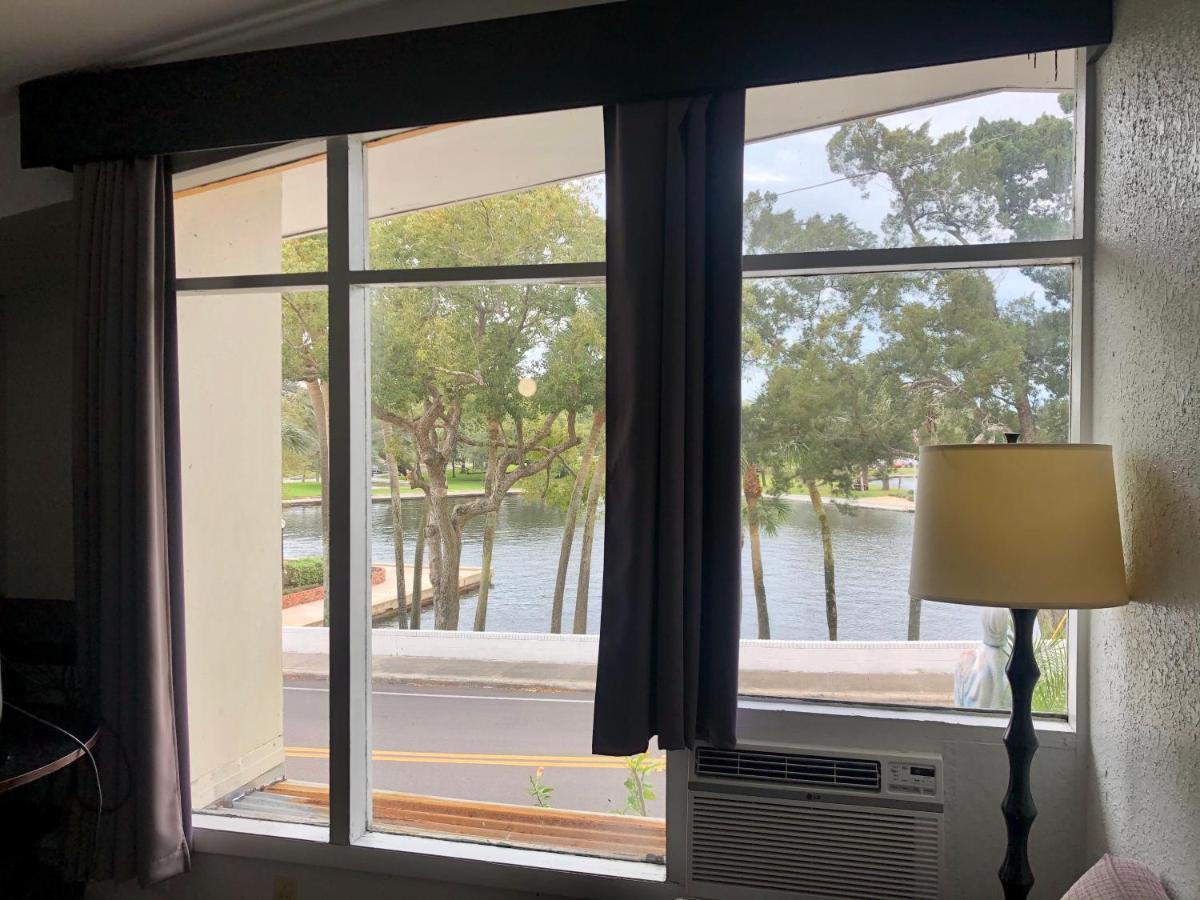 Tarpon Inn Tarpon Springs Bagian luar foto